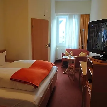 Rose Inklusive Fruehstueck, Saunanutzung Und Parkplaetze Nach Verfuegbarkeit 호텔