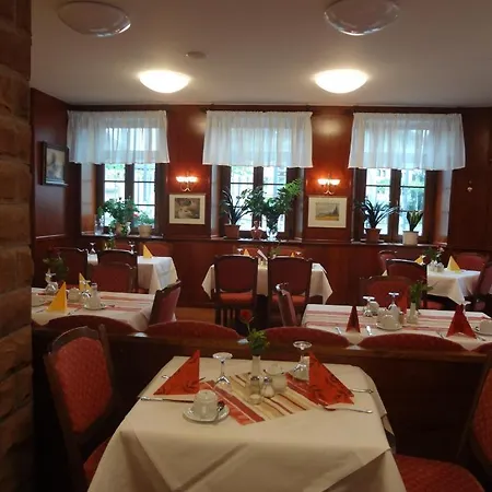 Rose Inklusive Fruehstueck, Saunanutzung Und Parkplaetze Nach Verfuegbarkeit 3* Heidelberg