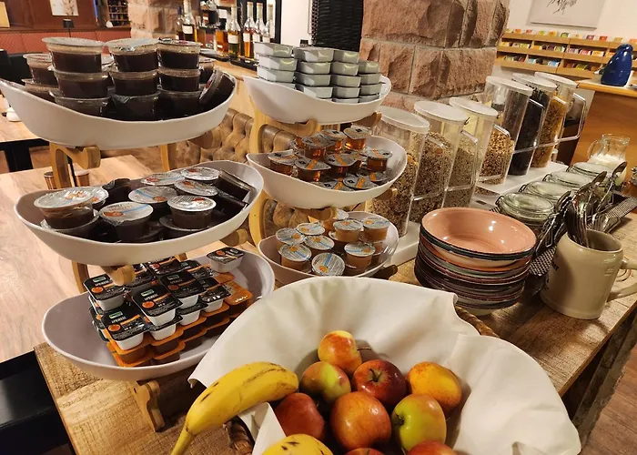 Rose Inklusive Fruehstueck, Saunanutzung Und Parkplaetze Nach Verfuegbarkeit