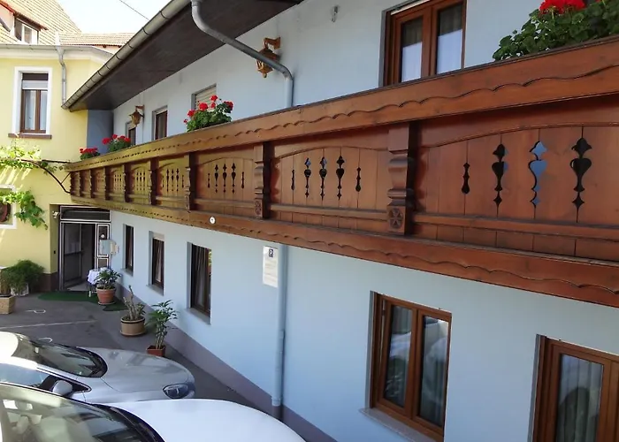 Rose Inklusive Fruehstueck, Saunanutzung Und Parkplaetze Nach Verfuegbarkeit Отель Хайдельберг