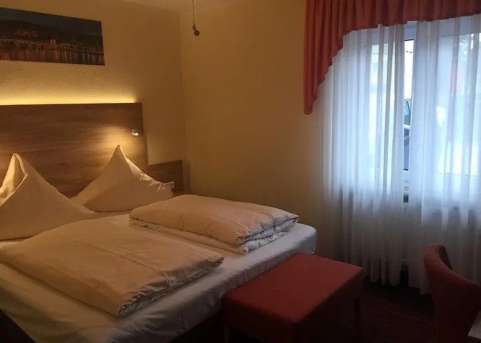 Отель Rose Inklusive Fruehstueck, Saunanutzung Und Parkplaetze Nach Verfuegbarkeit Хайдельберг