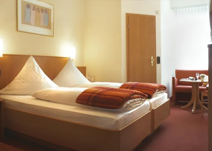 Rose Inklusive Fruehstueck, Saunanutzung Und Parkplaetze Nach Verfuegbarkeit