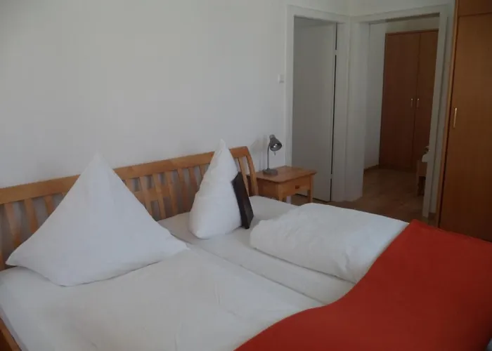 Отель Rose Inklusive Fruehstueck, Saunanutzung Und Parkplaetze Nach Verfuegbarkeit