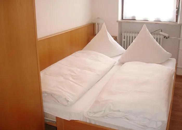 Отель Rose Inklusive Fruehstueck, Saunanutzung Und Parkplaetze Nach Verfuegbarkeit